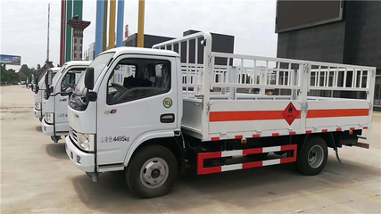 國(guó)六東風(fēng)多利卡8類危險(xiǎn)品廂式運(yùn)輸車 全面解析圖片、參數(shù)與價(jià)格